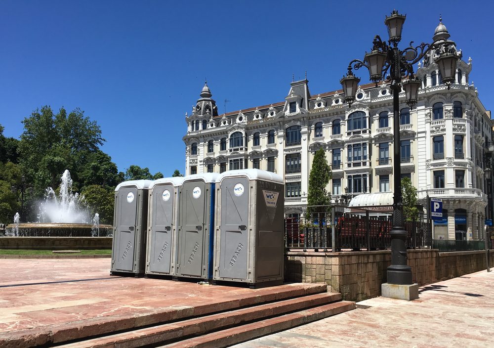 Cabinas WC portátiles instaladas